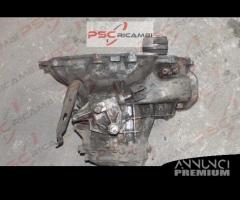 Cambio manuale 5 marce GM 90334345 834 Opel Corsa