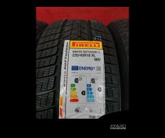 235 45 18 Gomme Invernali 2022 Pirelli 235 45R18 - 3