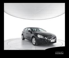 VOLVO V60 D3 Momentum - PER OPERATORI DEL SETTOR