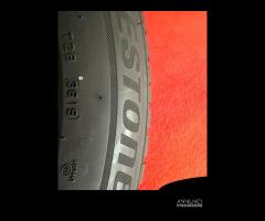 215 65 17 Gomme Invernal Bridgestone 95% 215 65R17 - 6