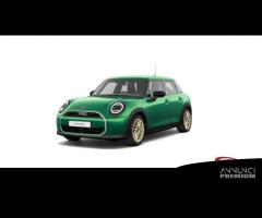 MINI Cooper 5 porte Favoured