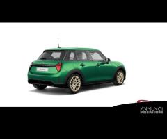 MINI Cooper 5 porte Favoured