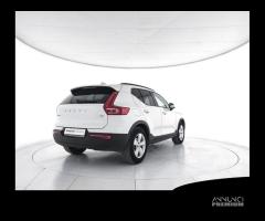 VOLVO XC40 T3 Momentum