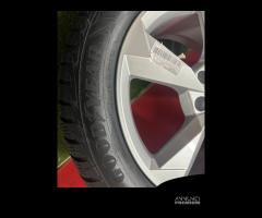 Cerchi Audi Q3 SQ3 Gomme Invernali NUOVI 235 50 19 - 7