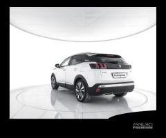 PEUGEOT 3008 GT Hybrid4 300 e-EAT8 GT Line