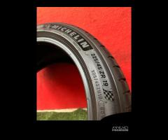 225 45 19 Gomme Estive 80% 2019 Michelin 225 45R19 - 5