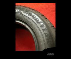 215 70 15C Gomme estive 95% GoodYear 215 70R15C - 3