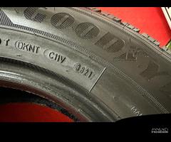 215 70 15C Gomme estive 95% GoodYear 215 70R15C - 6