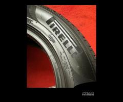 215 65 17 Gomme Invernali 99% Pirelli 215 65 R17 - 4