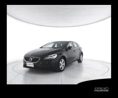 VOLVO V40 D2 Momentum - 1