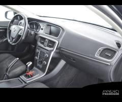 VOLVO V40 D2 Momentum - 12