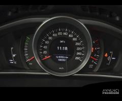 VOLVO V40 D2 Momentum - 13