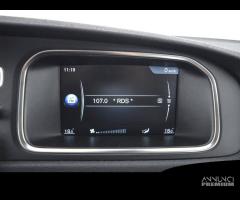 VOLVO V40 D2 Momentum - 14