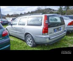 VOLVO V70 2.4 D5 20V cat- PER OPERATORI DEL SETT - 4