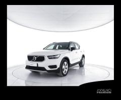 VOLVO XC40 D3 Momentum - AUTOCARRO N1 - 1