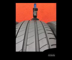 215 65 17 Gomme Estive 2016 60% Michelin 215 65R17 - 3