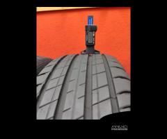 235 65 17 Gomme Estive 70-90% Michelin 235 65R17 - 2