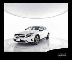 MERCEDES-BENZ GLA 220 CDI Automatic