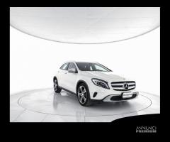 MERCEDES-BENZ GLA 220 CDI Automatic