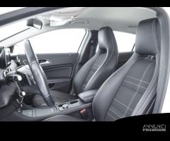 MERCEDES-BENZ GLA 220 CDI Automatic - 9