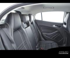 MERCEDES-BENZ GLA 220 CDI Automatic - 11