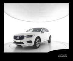 VOLVO XC60 B4 Geartronic Momentum Pro