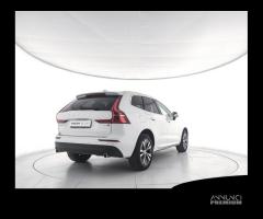 VOLVO XC60 B4 Geartronic Momentum Pro