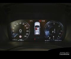 VOLVO XC60 B4 Geartronic Momentum Pro - 13