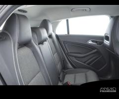 MERCEDES-BENZ CLA Shooting Brake  200 d Automati - 11