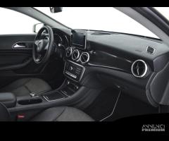 MERCEDES-BENZ CLA Shooting Brake  200 d Automati - 12