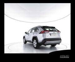 TOYOTA RAV4 HV (218CV) E-CVT 2WD Active