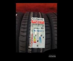 225 35 19 -245 30 19 Gomme Estive Kumho BMW Seri 1