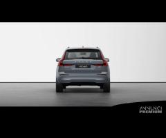 VOLVO XC60 Mild Hybrid B4 AWD automatico Essent