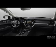 VOLVO XC60 Mild Hybrid B4 AWD automatico Essent - 8