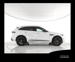 JAGUAR F PACE 2.0 250CV R-DYNAMIC BLACK - 6