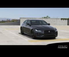 JAGUAR XE R-Dynamic BLACK 2.0D204 AWD AU