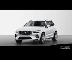 VOLVO XC60 Mild Hybrid B4 AWD automatico Essent