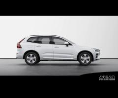 VOLVO XC60 Mild Hybrid B4 AWD automatico Essent