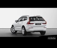 VOLVO XC60 Mild Hybrid B4 AWD automatico Essent