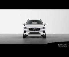 VOLVO XC60 Mild Hybrid B4 AWD automatico Essent