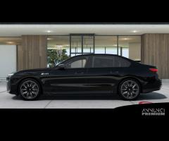 BMW i7 M70