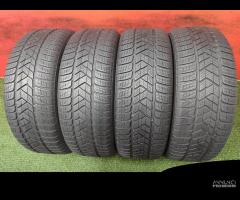 235 65 17 Gomme Invernali 80-90% Pirelli 235 65R17