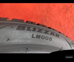 225 40 18 Gomme 60-95% 2022 Bridgestone 225 40R18 - 8