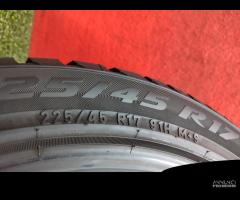 225 45 17 Gomme Invernali 70-95% Pirelli 225 45R17 - 9