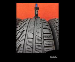 235 55 17 Gomme Invernal 70-80% Pirelli 235 55 R17