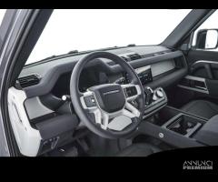 LAND ROVER Defender 110 2.0 Si4 PHEV 404 CV AWD - 13