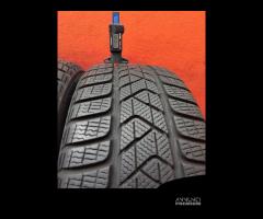 215 45 17 Gomme Invernali 95% Pirelli 215 45R17