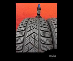 215 45 17 Gomme Invernali 95% Pirelli 215 45R17 - 5