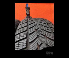 235 60 18 Gomme Invernal 80-90% GoodYear 235 60R18