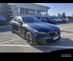 BMW i5 M60 xDrive Berlina Msport Pro Travel Inno - 2